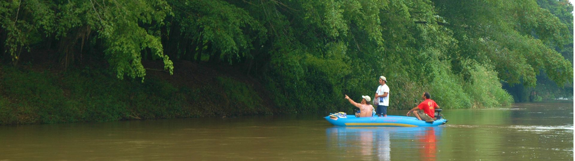 floating on Costa Rica river, watching nature with Serendipity